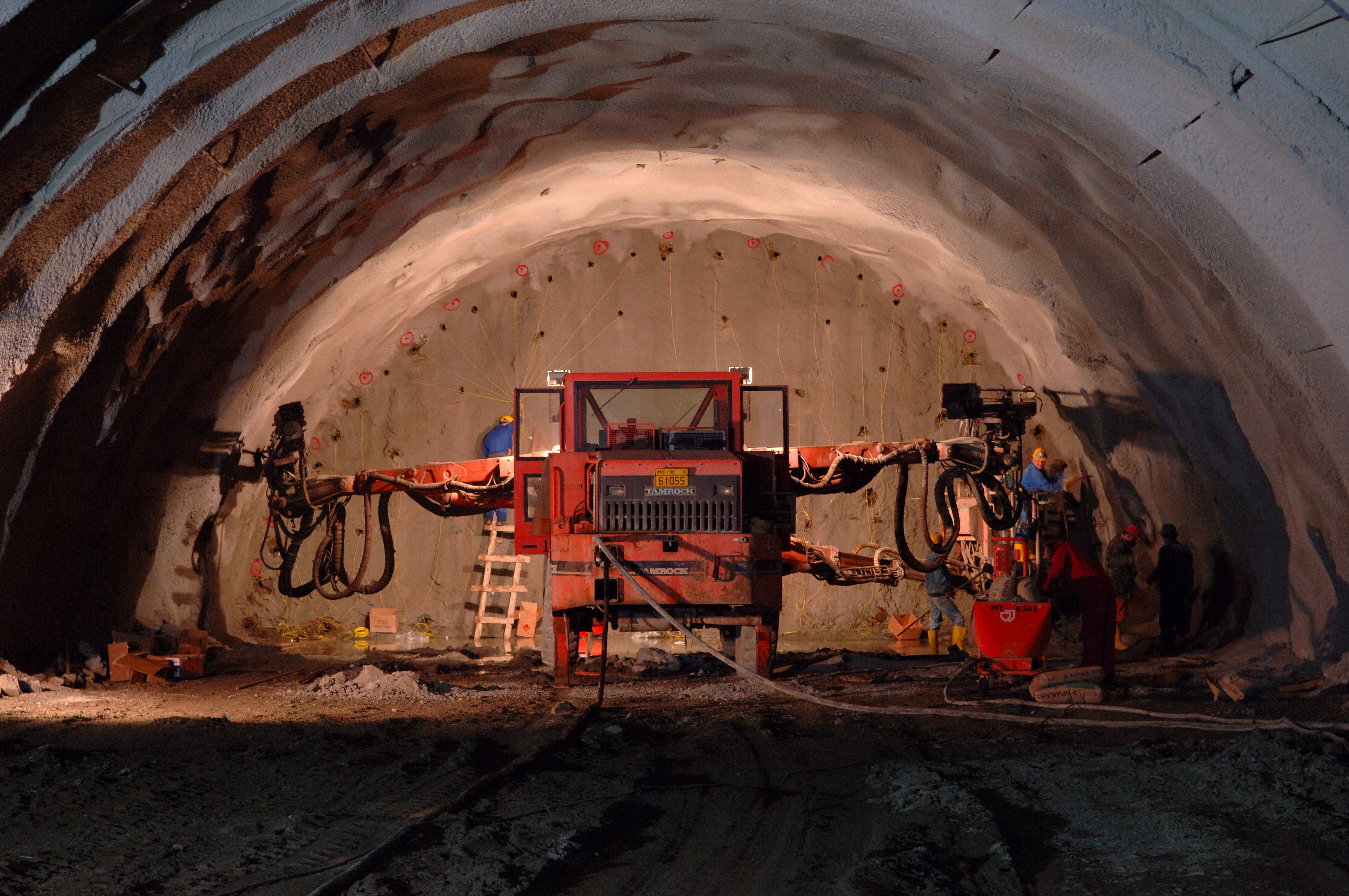 Tunnel excavation face with support rig, High-Speed Railway Greece